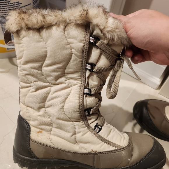 Snowboot size 7 - Picture 4 of 5